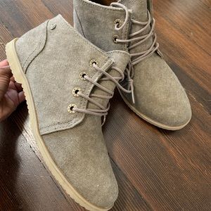 BearPaw Boots Tan